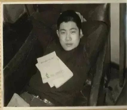 “一个碳基生命体热寂了”,副教授生前写好了讣告 “一个碳基生命体热寂了”,副教授生前写好了讣告