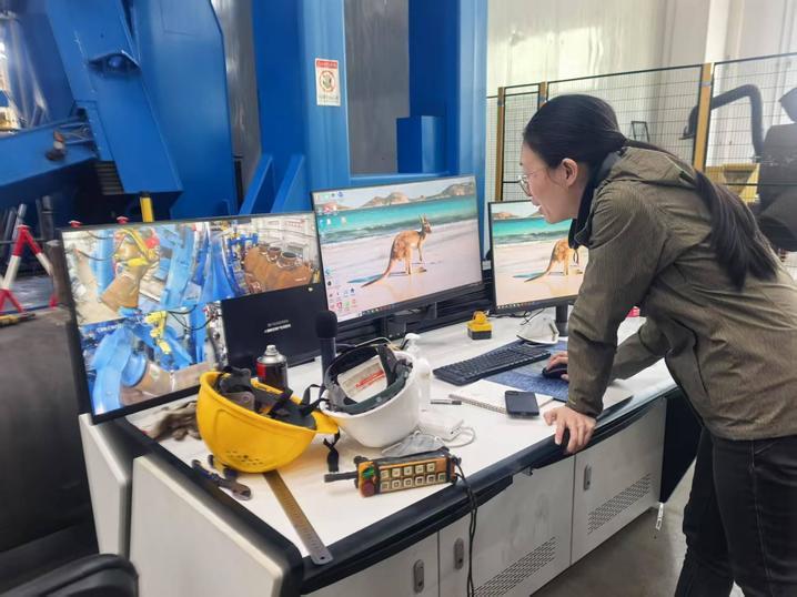 世界首套!“钢铁裁缝”机器人让海上油气平台建造进入智能时代 世界首套!“钢铁裁缝”机器人让海上油气平台建造进入智能时代