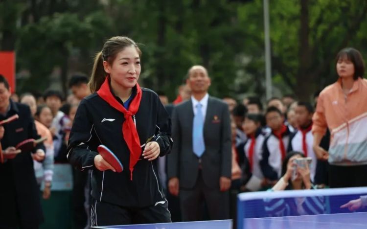 马龙在昆明爆冷输球？网友：我说滇池水位怎么上升了，原来是龙队放的水