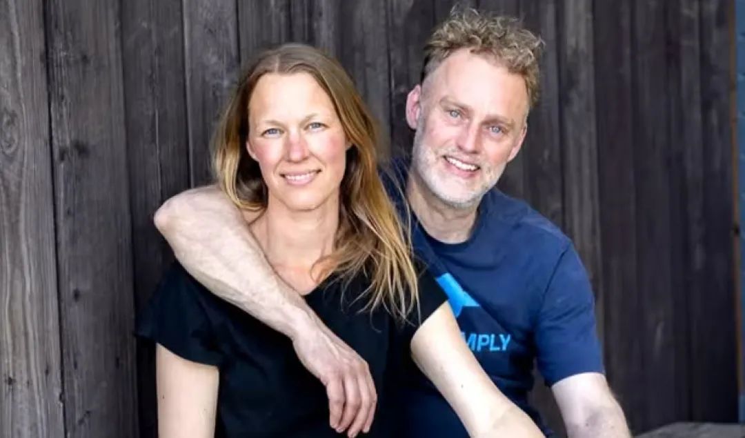 瑞典知名生态度假村经营者夫妇逃离，留下158桶人类排泄物