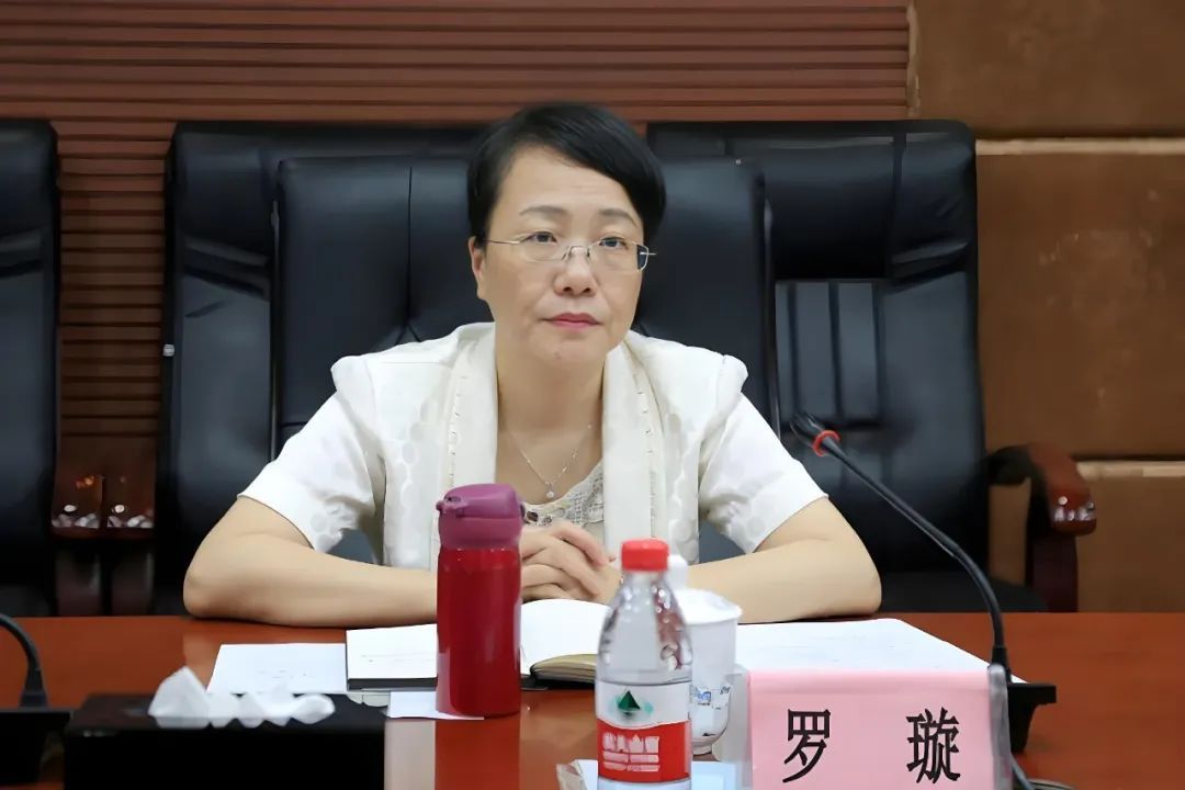 江西萍乡原副市长罗璇被决定逮捕,曾主动交代问题 江西萍乡原副市长罗璇被决定逮捕,曾主动交代问题