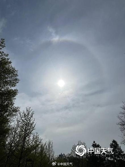北京天空再现日晕景观 太阳“光环”闪耀 北京天空再现日晕景观 太阳“光环”闪耀