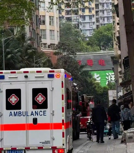 “右眼几乎失明,手部截肢”!男孩在家做实验被炸伤情况 “右眼几乎失明,手部截肢”!男孩在家做实验被炸伤情况