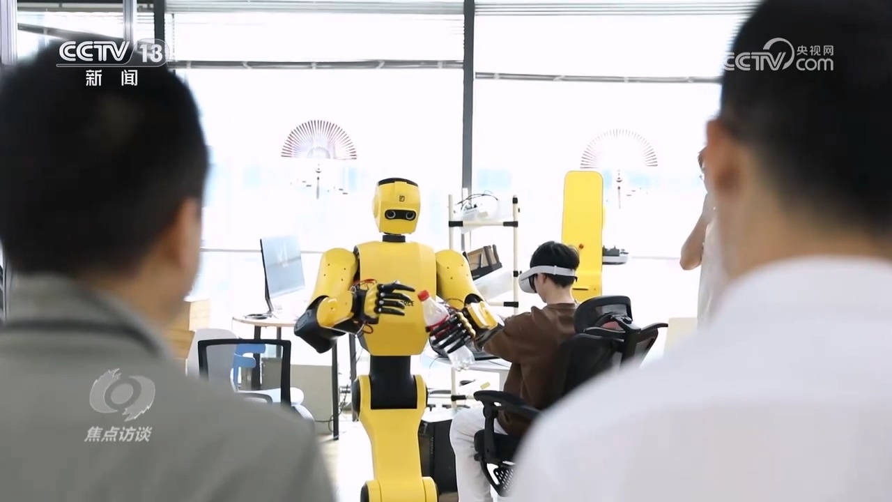 人形机器人加速进化 具身智能未来如何演绎？