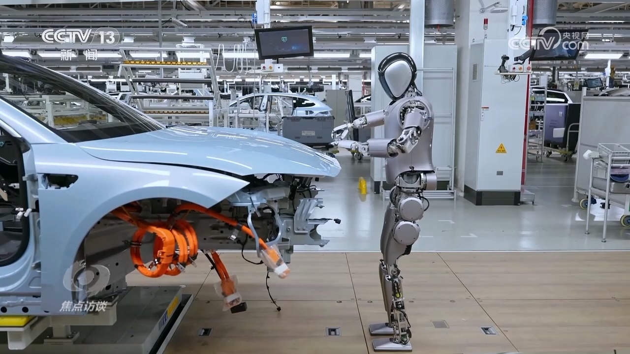 人形机器人加速进化 具身智能未来如何演绎？