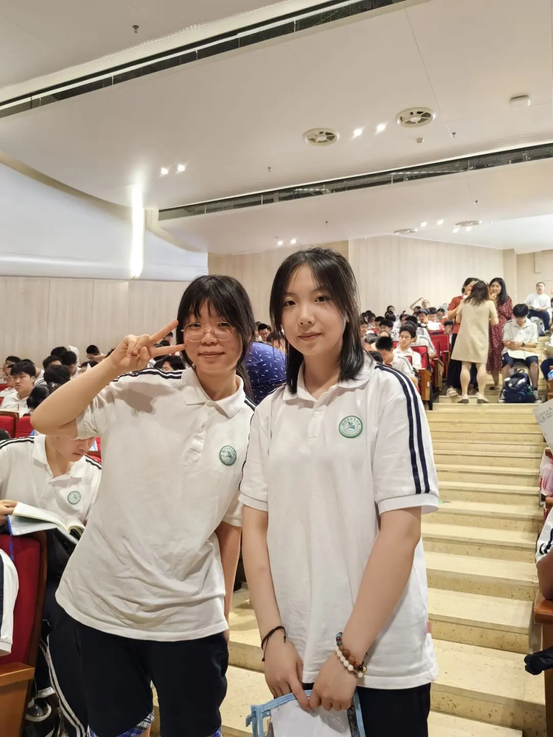 18岁姑娘，世界杯双冠王！