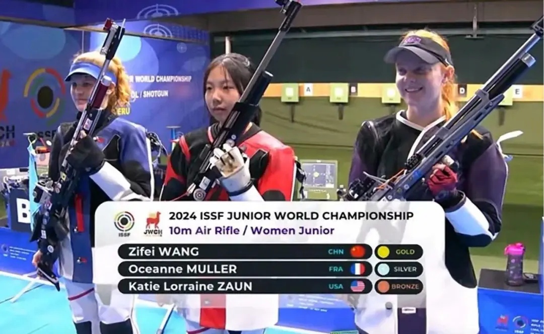 18岁姑娘，世界杯双冠王！