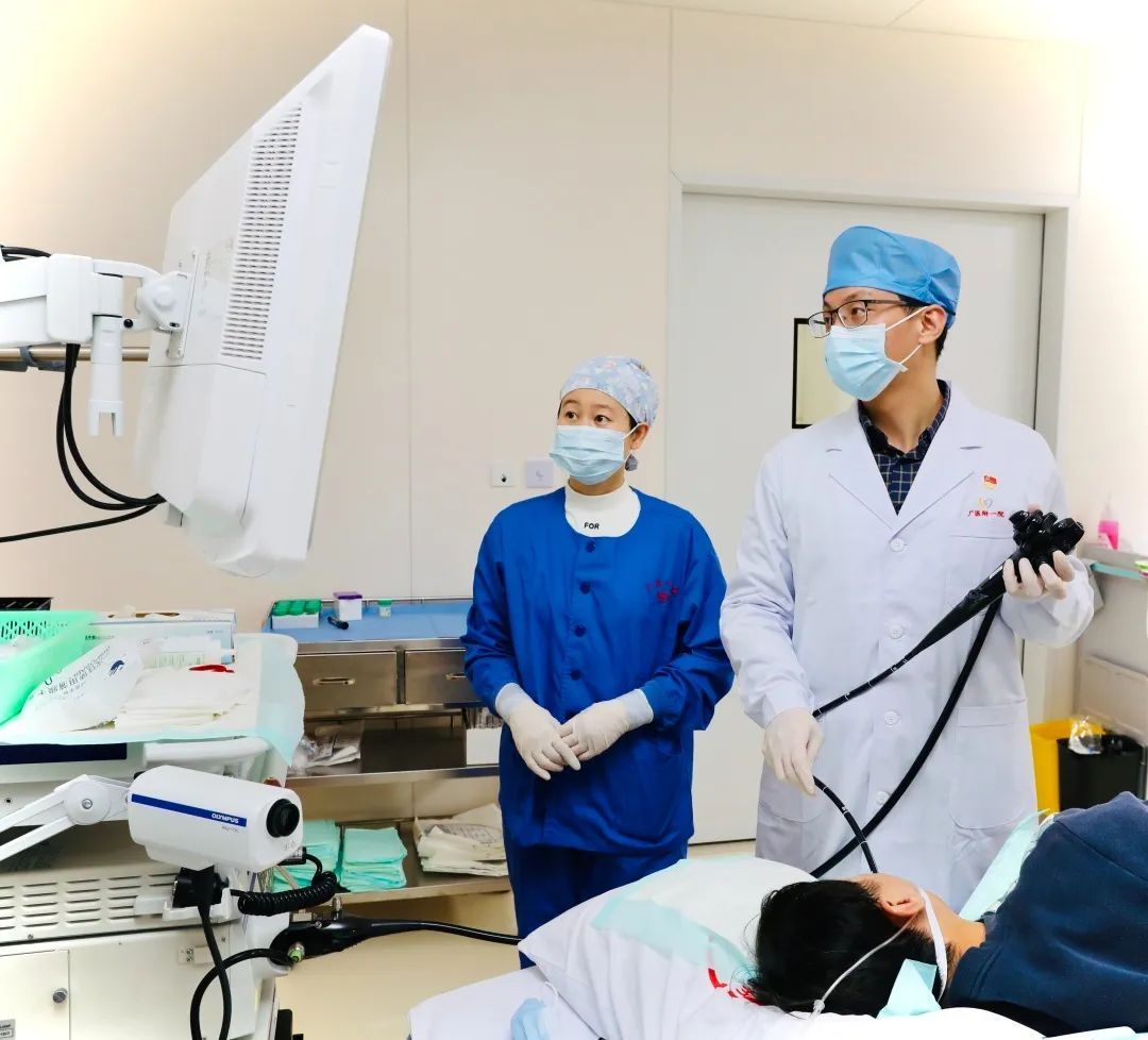 早期一般无症状,男子第一次做胃镜就查出食管癌,警惕:这些习惯很多人都有 早期一般无症状,男子第一次做胃镜就查出食管癌,警惕:这些习惯很多人都有