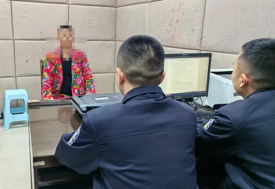 主播低俗直播PK追求“泼天的流量”?乐山一名“网红”被拘 主播低俗直播PK追求“泼天的流量”?乐山一名“网红”被拘