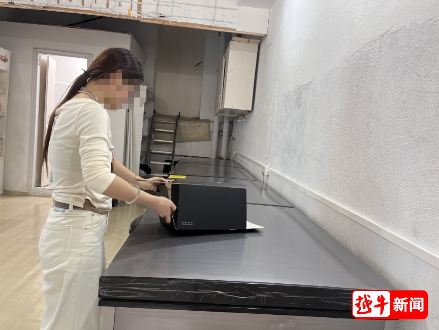 塌房！网红蛋糕被曝光