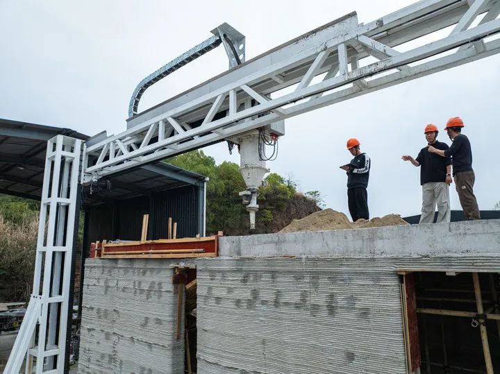 这所大学，“打印”出双层小楼！