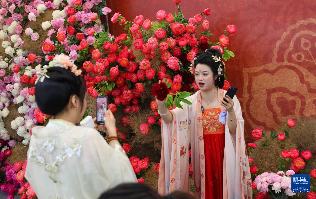 第27届中国国际花卉园艺展览会在上海开幕 第27届中国国际花卉园艺展览会在上海开幕