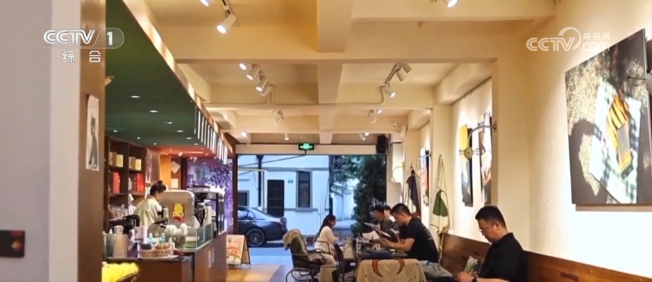 从“小粒”变“大咖” 看一杯咖啡里升腾的经济新活力 从“小粒”变“大咖” 看一杯咖啡里升腾的经济新活力