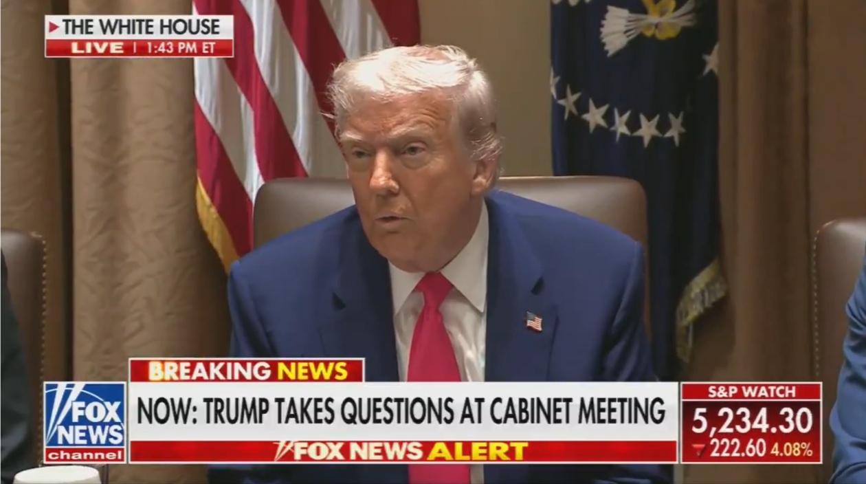 特朗普威胁:若有关国家在90天关税暂停期无法与美达成协议,美将恢复加征关税 特朗普威胁:若有关国家在90天关税暂停期无法与美达成协议,美将恢复加征关税