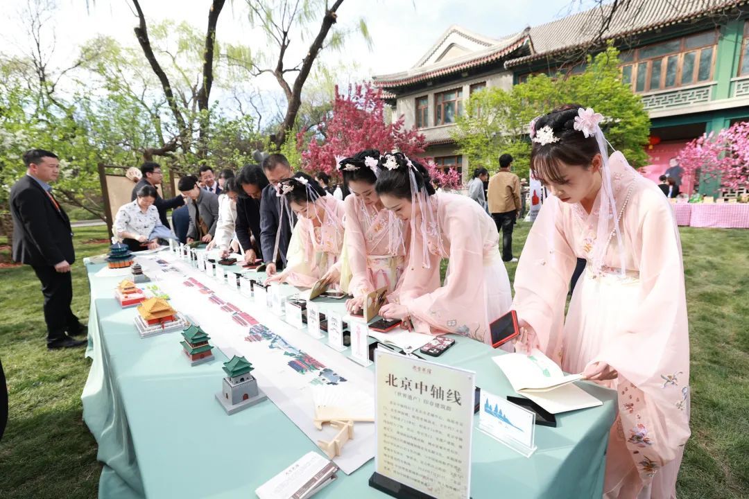 2025年海棠花荟开幕式暨海棠诗会在西城举办 2025年海棠花荟开幕式暨海棠诗会在西城举办