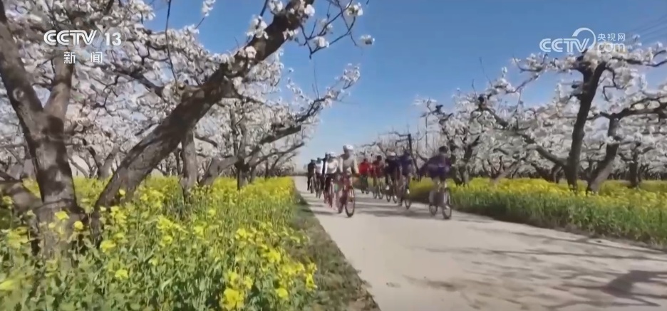 “解锁”春日多巴胺 户外经济“多点开花”成新消费“风口” “解锁”春日多巴胺 户外经济“多点开花”成新消费“风口”