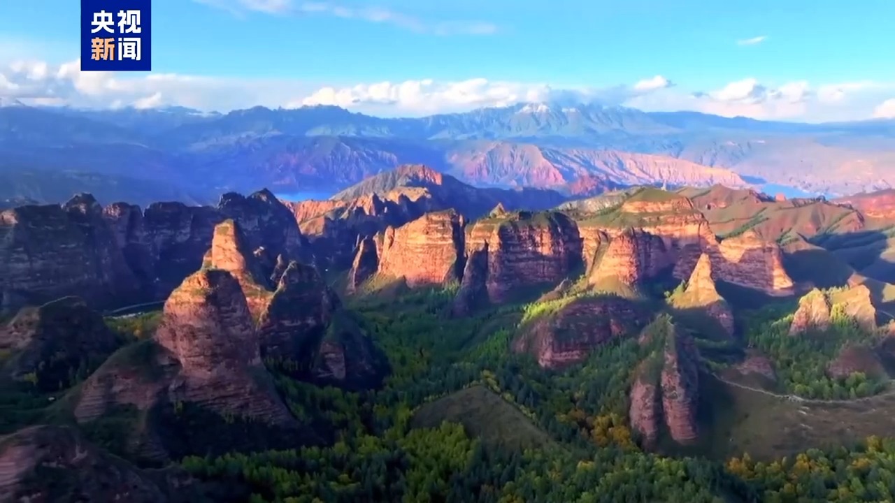 绝美航拍视角!带你“飞阅”世界地质公园青海坎布拉 绝美航拍视角!带你“飞阅”世界地质公园青海坎布拉