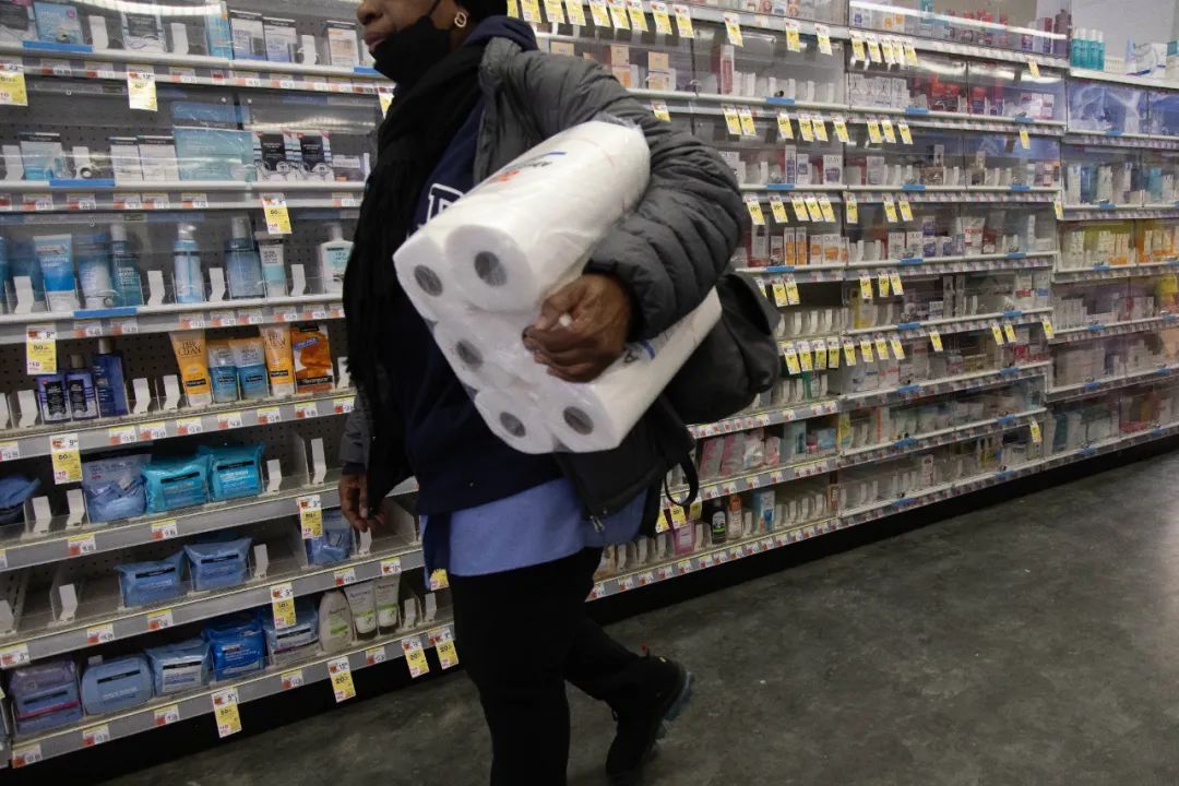 多少美国人反对滥征关税?民调惊人…… 多少美国人反对滥征关税?民调惊人……