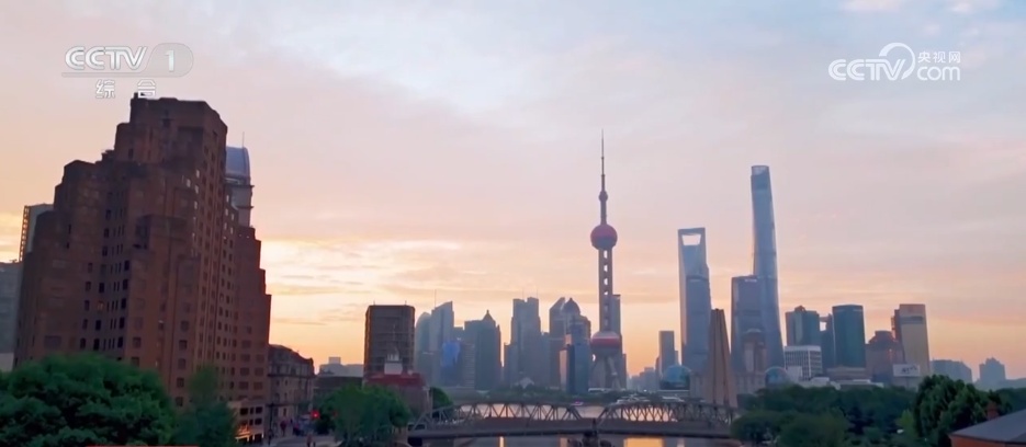 从“小粒”变“大咖” 看一杯咖啡里升腾的经济新活力 从“小粒”变“大咖” 看一杯咖啡里升腾的经济新活力