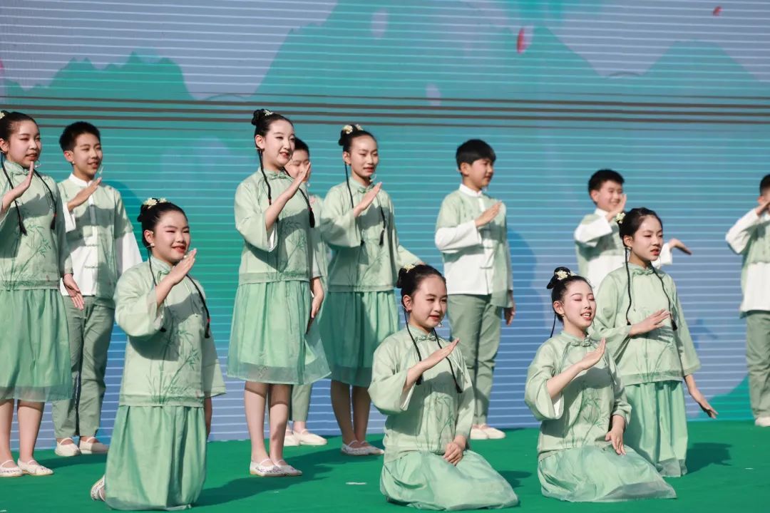 2025年海棠花荟开幕式暨海棠诗会在西城举办 2025年海棠花荟开幕式暨海棠诗会在西城举办