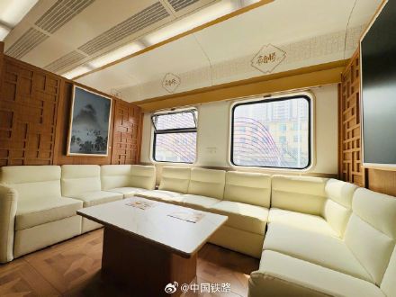 首发亮相！K8281次列车，亮点多多！