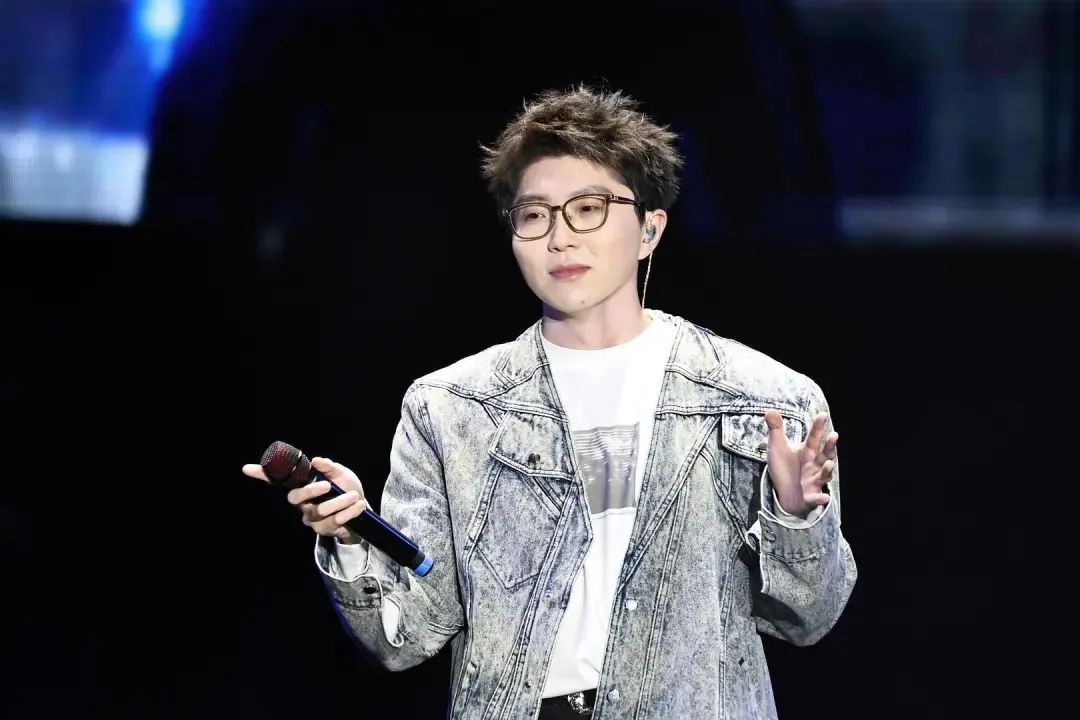 申城雨势减弱，此地现14级风速...毛不易、李荣浩等演唱会延期！