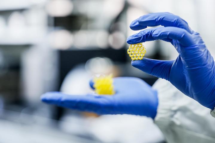 重建耗材像搭积木 3D打印树脂可循环使用