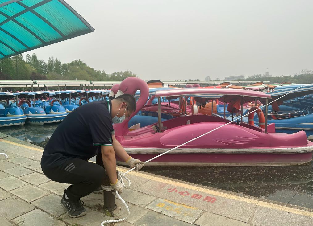 闻风而动 北京多措并举防范应对大风天气 闻风而动 北京多措并举防范应对大风天气
