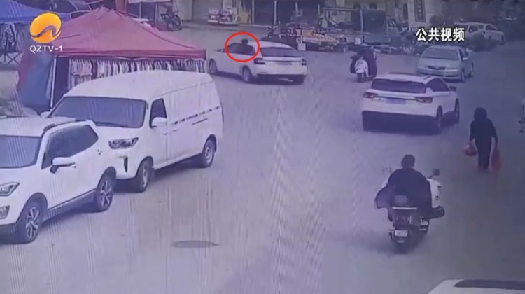 事发石狮街头！7岁男孩上学途中突然不见！监控看完直冒冷汗……