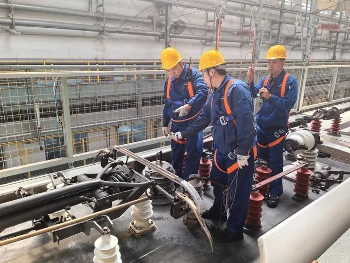 大风进入最强时段！停运、停航、景区关闭！多地紧急公告→