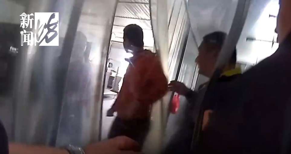 太猖狂！连开54家网店全卖假货？上海警方出手了