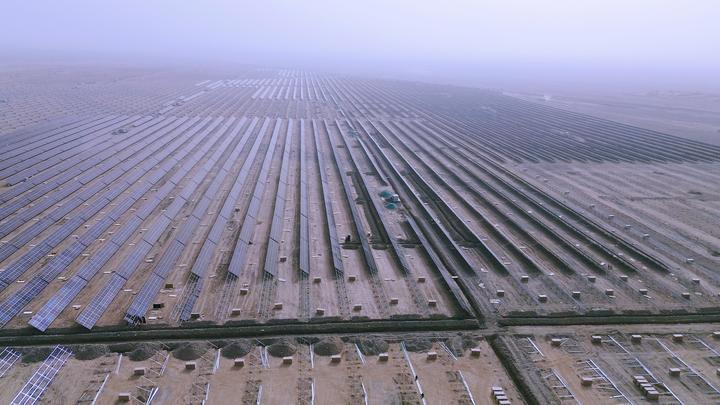我国“防沙治沙”模式单体最大新能源项目并网