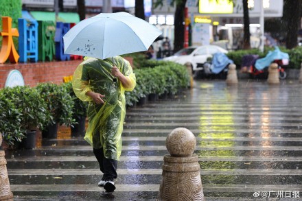 直击广州大风现场，今天你出门了吗？