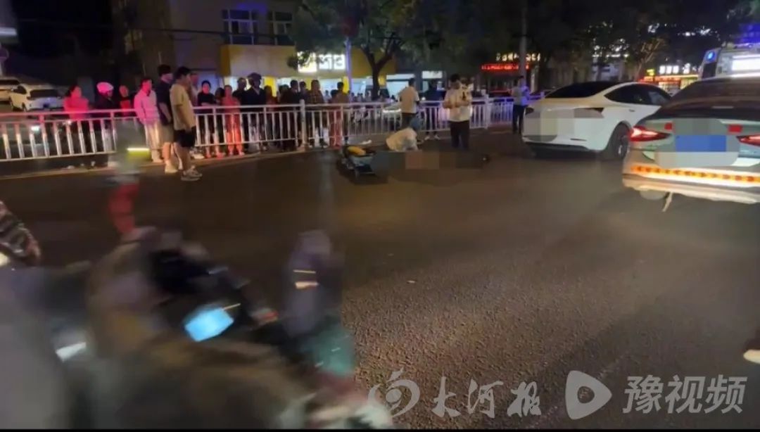 一家三口被开快车泄愤男子撞死!失独老人讲述事发细节:现场捡到儿子遗物 一家三口被开快车泄愤男子撞死!失独老人讲述事发细节:现场捡到儿子遗物