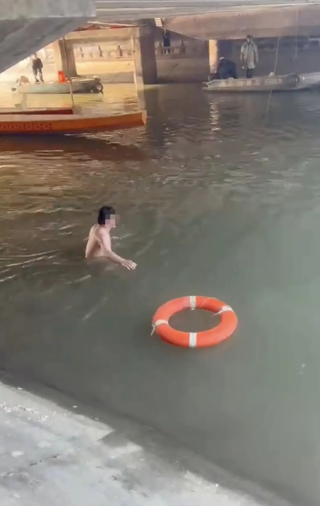 “不跳是狗!”男子赌气下河,不幸溺亡 “不跳是狗!”男子赌气下河,不幸溺亡