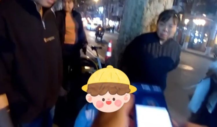 “小孩哥”走失后淡定操作,“教”蜀黍如何“找妈妈” “小孩哥”走失后淡定操作,“教”蜀黍如何“找妈妈”