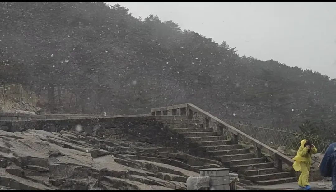 "人差点吹没了！"著名景区工作人员：短信提醒了...