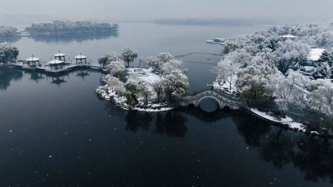 冲上热搜！长春限定版“桃花雪”刷屏