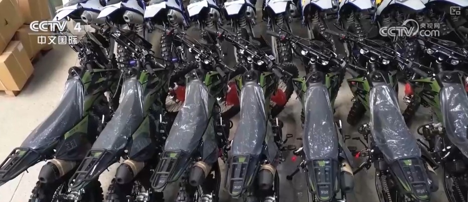 创新品、闯新路，生产热火朝天！外贸企业订单多元 引领产品市场