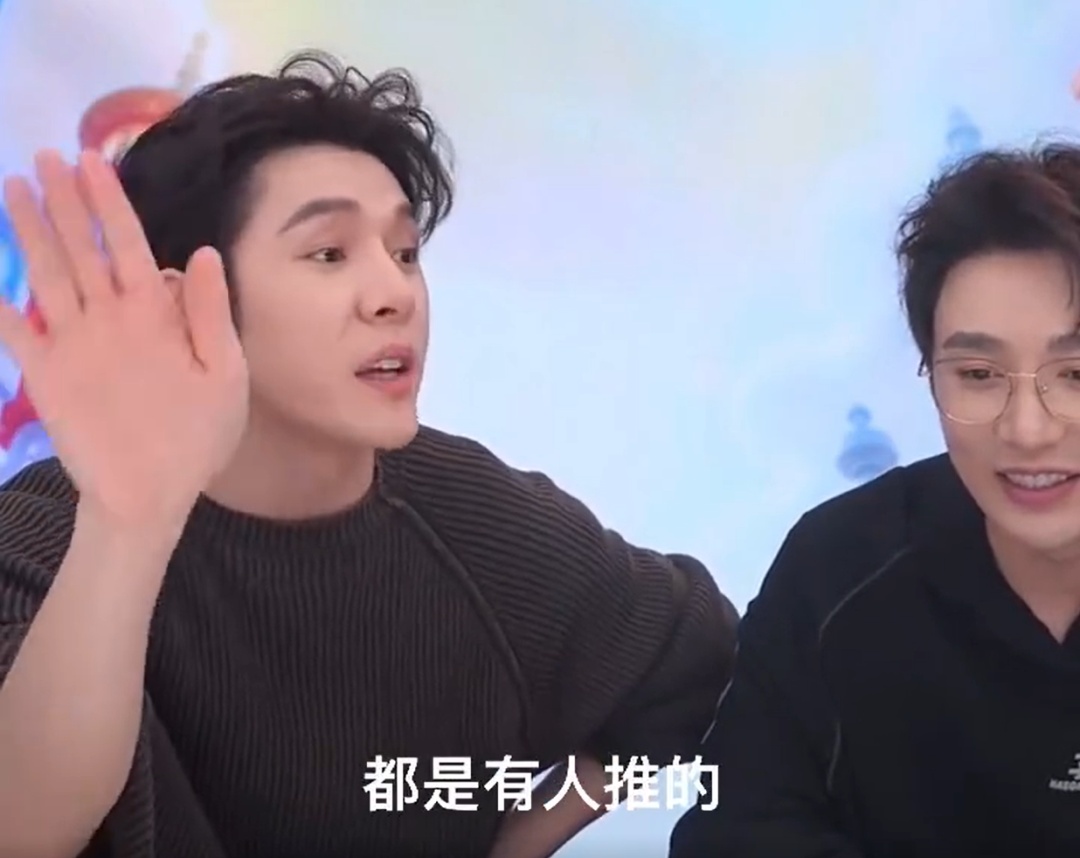 热搜第一！李佳琦称不建议普通女生做医美：没钱没闲别做了