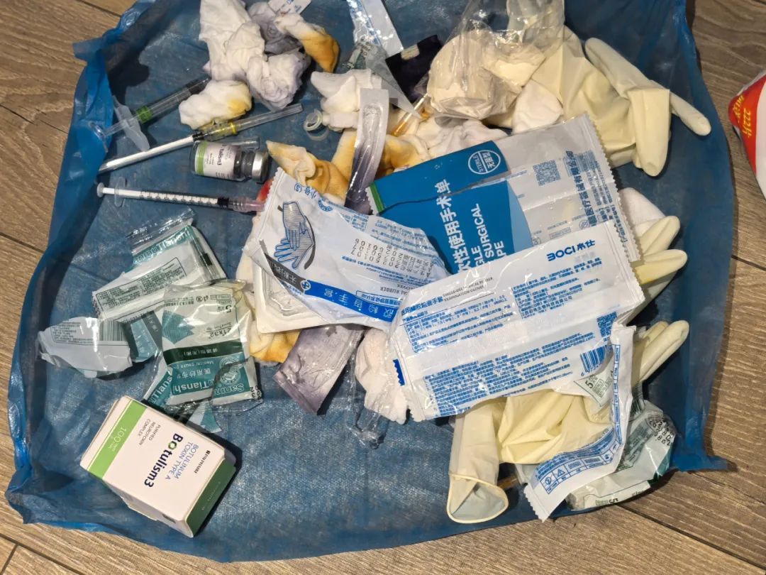 无证操作、药品来路不明、致人伤害……业内人士揭秘“非法医美”,不止水深还黑心 无证操作、药品来路不明、致人伤害……业内人士揭秘“非法医美”,不止水深还黑心