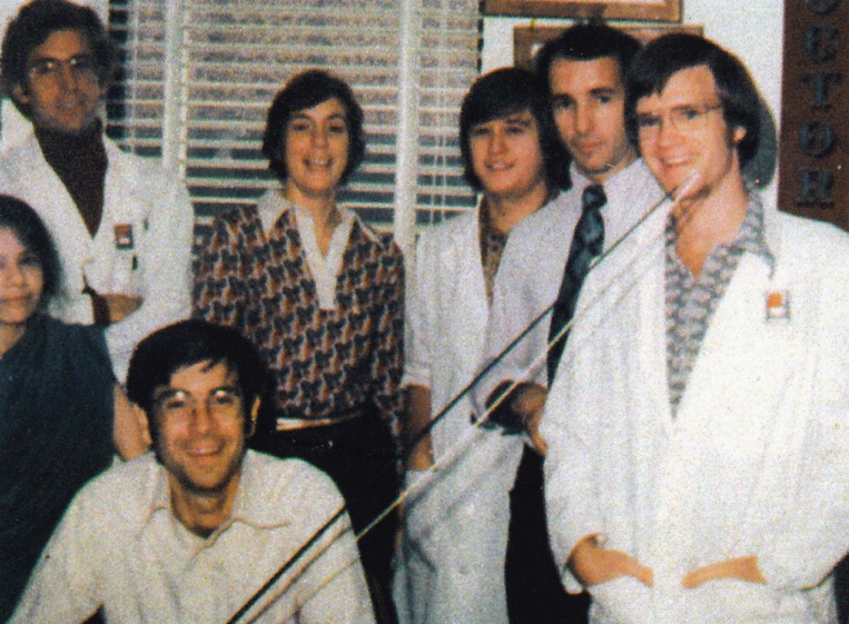 蝌学荐书丨他的唯一自传:嗜书如命的少年,遭遇越战的教授,患心脏病的医生,拯救亿万生命的诺奖得主! 蝌学荐书丨他的唯一自传:嗜书如命的少年,遭遇越战的教授,患心脏病的医生,拯救亿万生命的诺奖得主!