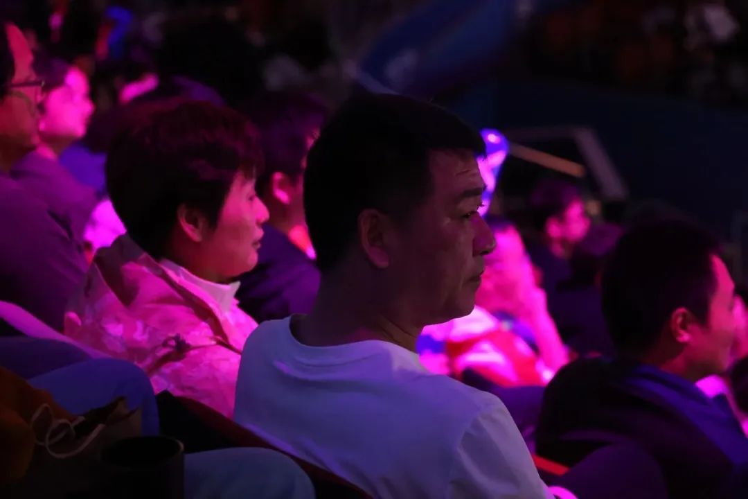 逆袭夺冠！生涯首个！杭州姑娘上演“王者归来”