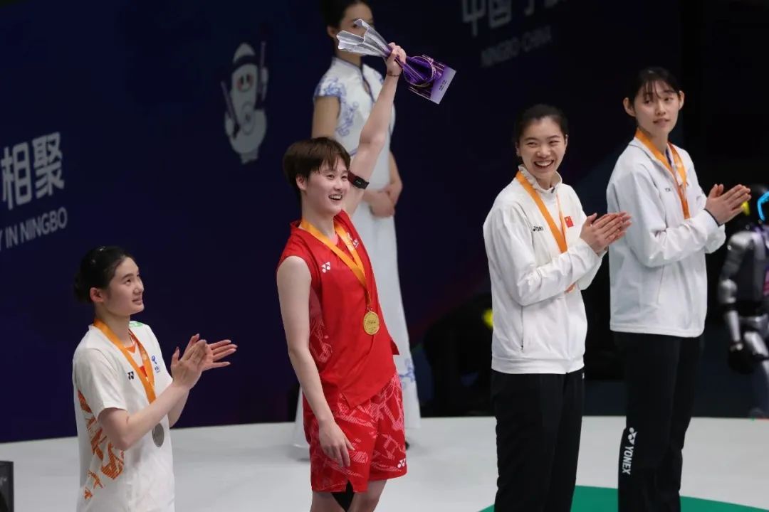 逆袭夺冠！生涯首个！杭州姑娘上演“王者归来”