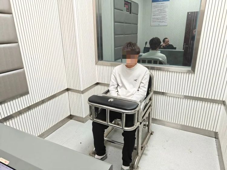 杭州滨江发生恶性刑事案件？系利用AI编造，28岁男子被处罚