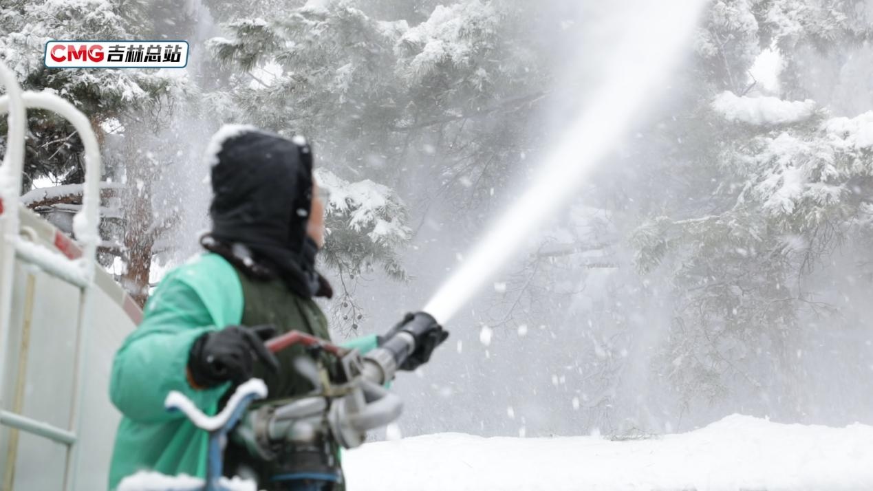 吉速报丨吉林长白山多部门迅速响应 积极应对暴雪天气