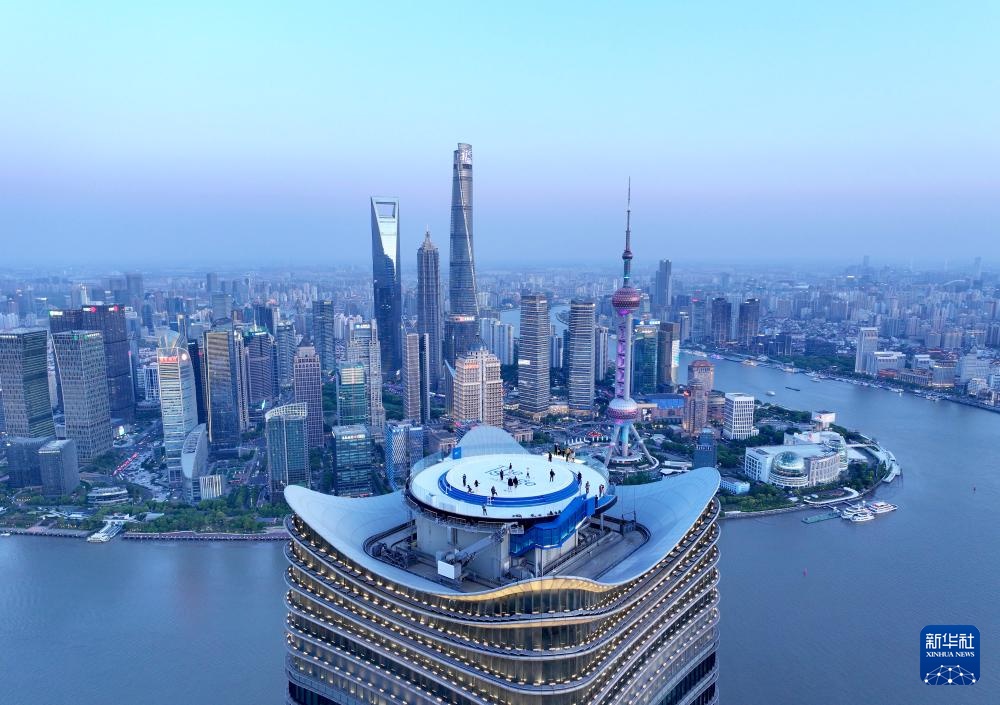 上海320米空中观景台开放 全景俯瞰城市天际线 上海320米空中观景台开放 全景俯瞰城市天际线