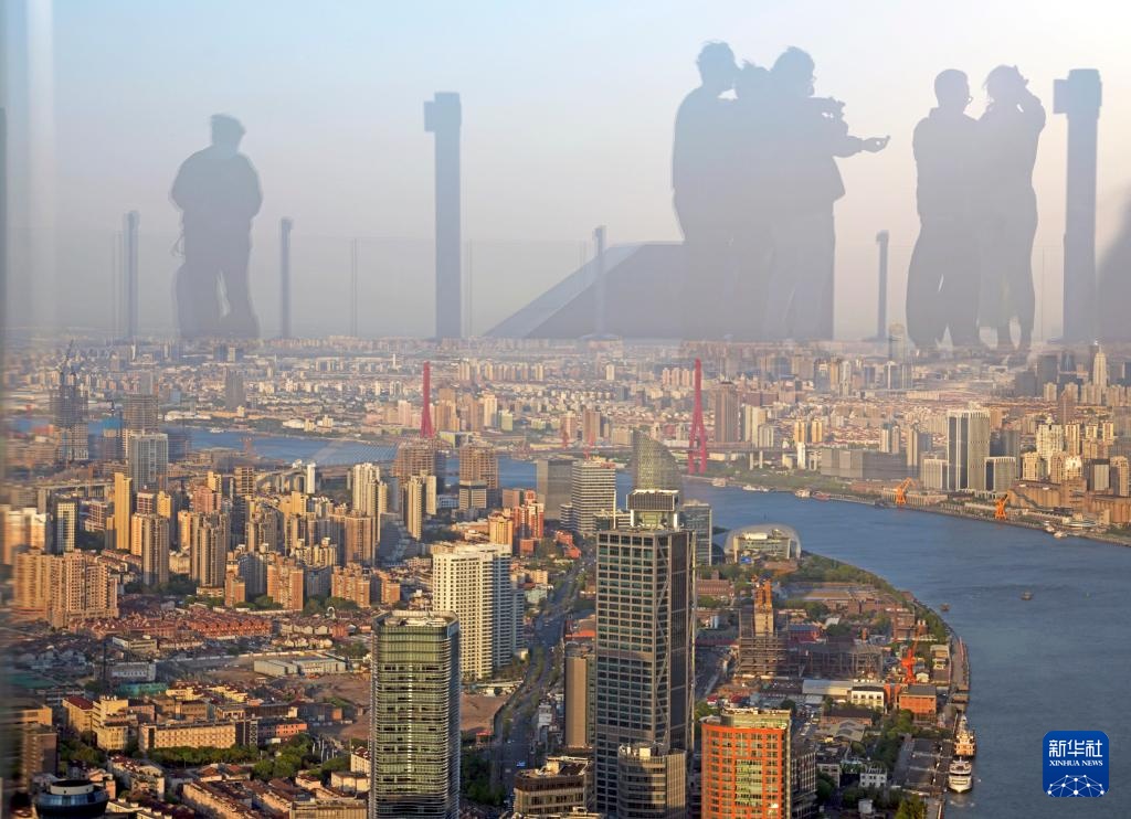 上海320米空中观景台开放 全景俯瞰城市天际线 上海320米空中观景台开放 全景俯瞰城市天际线