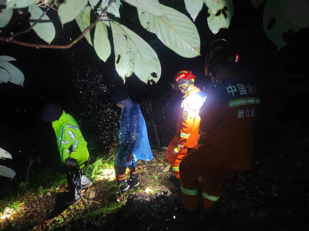 杭州两男一女被困深山7个多小时，“再也不敢了”！10天发生4起，紧急提醒……