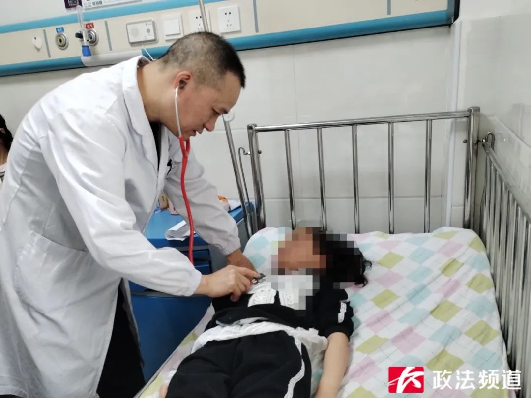 长沙8岁女孩经常腹痛,医生一看震惊了:胃里密密麻麻都是它 长沙8岁女孩经常腹痛,医生一看震惊了:胃里密密麻麻都是它